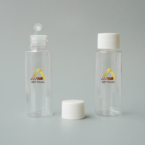 Botella cosmética cuadrada PET de 30ml con bomba para champú de tóner de suero - Product Image 1