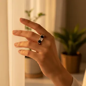 Bague en argent 925 avec pierre noire et blanche pour femmes - Bijoux fins - Product Image 1