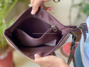 Bolso de mano de cuero con herramientas a mano tallado bolso de mano de cuero genuino Cartera de cuero occidental carteras con estilo único para mujer - Product Image 6