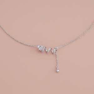 Collar de Moda para Boda 185061, Perlas de Imitación, Cadenas de Acero Inoxidable y Latón, Diseño Geométrico con Forma de Número y Flores, Bañado en Rodio - Product Image 1