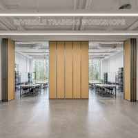 Institut australien de formation professionnelle : cloison amovible avec panneaux acoustiques pour projets d'atelier