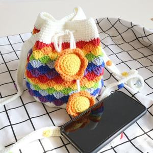 Bolso Bandolera de Lana Tejido a Crochet, Arcoíris, Accesorio de Moda Artístico, Personalizado con Logotipo Bordado a Rayas - Product Image 2