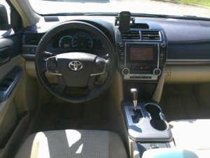 Toyota Camry Hybrid XLE d'occasion propre de 2014 - Product Image 5