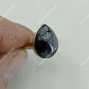 Bague en argent sterling 925 avec obsidienne flocon de neige, bijoux bohèmes faits à la main, pierre précieuse noire naturelle, bague de promesse idéale pour son anniversaire - Product Image 5