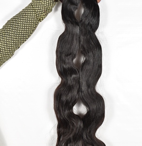 Faisceau de cheveux humains 100% bruts vierges bon marché du temple indien du sud non transformés fabrique des extensions vierges de couleur noire de vague de corps - Product Image 5