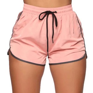 Shorts de sport pour femmes Streetwear Cordon de serrage Taille Polyester Spandex Respirant Vêtements pour femmes Shorts OEM Design personnalisé - Product Image 1