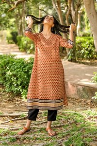 Vente à l'exportation Kurti en coton pour femmes, confortable, élégant, motif floral, tissé 100% coton pour un usage quotidien, sorties décontractées en Inde - Product Image 4