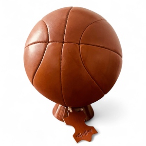 BALONCESTO con BASE DE MADERA-Balón de fútbol de cuero de vaca bronceado Retro antiguo Estilo de baloncesto americano Tamaño 5 - Product Image 2