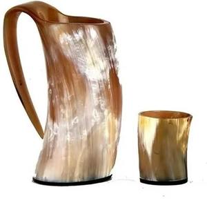 Approvisionnement en gros Tasses en corne de boeuf fabriquées à la main Tailles personnalisables Formes et image de marque disponibles à un prix abordable - Product Image 1