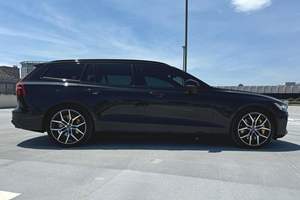Volvo V60 Recharge T8 Polestar Engineered Usado 2024 - Product Image 2
