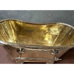 Baignoire en laiton luxueuse, l'attrait intemporel du cuivre assure qu'elle ne se démode jamais, cadeaux de pendaison de crémaillère, article luxueux - Product Image 5