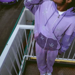 เสื้อฮู้ดซิปผู้ชายประดับเพชรเทียม สำหรับฤดูหนาว บริการ OEM ผ้าฝ้าย 100% ดีไซน์สั่งทำได้ แห้งเร็ว ระบายอากาศดี ขายดีที่สุดออนไลน์ - Product Image 5