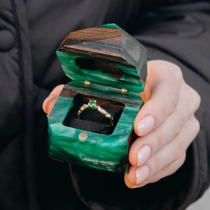 EYEWEAR HECHO A MANO Venta al por mayor Propuesta de Compromiso Boda Único Doble Ranura Madera y Resina Joyería Anillo Caja - Product Image 1