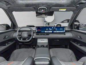 Véhicules utilitaires sport électriques d'occasion 2025 avec différentes capacités de batterie (50-70 kWh), autonomie NEDC 201-300 km, puissance moteur 120 kW - Product Image 3