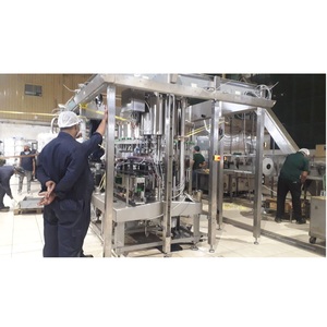 Línea de embotellado de vidrio alcalino profesional más vendida Solución de llenado y envasado de agua automática completa para precio de exportación - Product Image 2