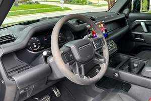 LAND ROVER DEFENDER 110 V8 CARPATHIAN EDITION 2023 d'occasion, conduite à gauche/droite - Product Image 2