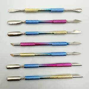 Empujador de Cutículas Profesional de Acero Inoxidable de Doble Cabeza Reutilizable, Limpiador de Uñas de Doble Color, Removedor de Piel Muerta para Manicura y Pedicura - Product Image 3