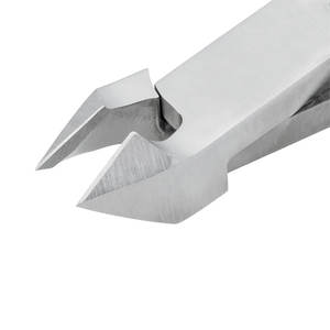 Cortacutículas de Precisión con Hoja de Acero Inoxidable Extra Fina, Agarre Superior y Doble Resorte - Product Image 3