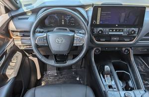 Blanc propre 2024 Toyota Grand Highlander Hybrid MAX Platinum AWD avec jantes en alliage Sièges en cuir Système de navigation Démarrage à distance - Product Image 5