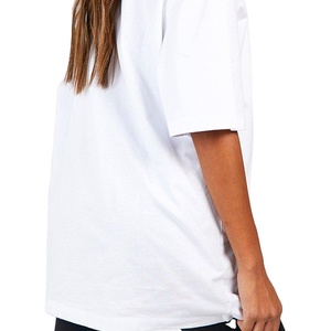 T-shirts personnalisés pour femmes, coupe ajustée, fabricant OEM, manches courtes oversize, en coton, style décontracté, grandes tailles disponibles pour la vente en gros 2026 - Product Image 5