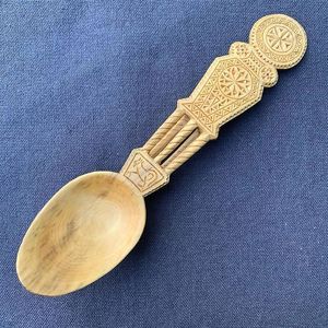 WITH WOODEN SPOON CARVING Custom Logo Natural Wood Cooking Utensil Acacia Wood Solid Spoon for Cooking - Product Image 2