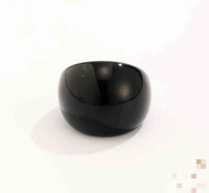 Anneaux en résine acrylique, forme ronde, faits à la main, anneaux d'amour, bijoux de fête pour femmes, vente en gros au meilleur prix - Product Image 1