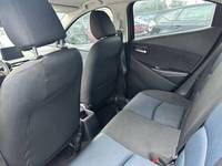 Toyota Yaris LE 4 portes berline turbo RWD 2020 d'occasion en bon état, sièges en cuir, transmission automatique, conduite à gauche, toit ouvrant, feux LED, jantes en aluminium