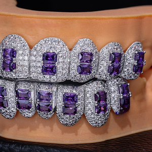 Colección exclusiva del diseñador Grillz en plata de ley 925 con diamantes de moissanita para joyas de estilo único. - Product Image 3