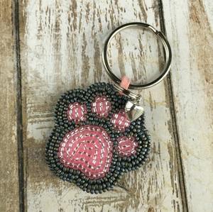 Breloques de sac brodées à la main avec des perles de rocaille, porte-clés, utilisez des perles de rocaille de qualité supérieure, breloques de sac brodées avec des perles, design personnalisé - Product Image 5