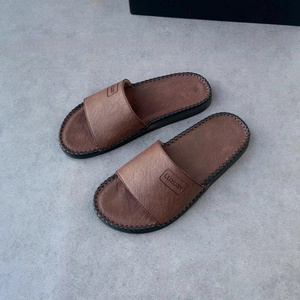 Sandales pour hommes de haute couture à brides croisées avec des brides en PVC et des semelles en PU - Product Image 3