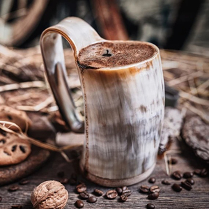 Authentique tasse en corne de style viking fait à la main pour bière hydromel ou bière cadeau parfait pour les amateurs d'histoire et médiévaux - Product Image 4