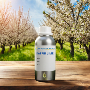 Huile Essentielle de Zeste de Citron Vert Kaffir Frais 100% Pure en Vrac pour la Fabrication de Bougies, de Savons et de Formulations Cosmétiques - Product Image 4