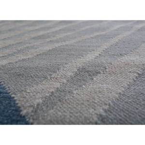 พรมขนสัตว์ทำมือ Orenda สีเทาและสีดำ ลายทอแบบเรียบ ลายเส้นนามธรรมและลายทาง รูปทรงสี่เหลี่ยมผืนผ้า พรมปูพื้นบ้าน รุ่น DW-225 - Product Image 3