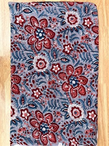 Tissu indien en coton imprimé en blocs fait à la main Design personnalisé Tissu moderne fait à la main Meilleur prix Tissu floral en vrac de haute qualité - Product Image 4