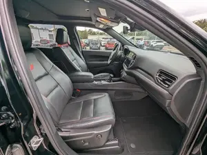 Dodge Durango GT Premium RWD 2023, conduite à gauche, sièges en cuir, pneus R19 - Product Image 5