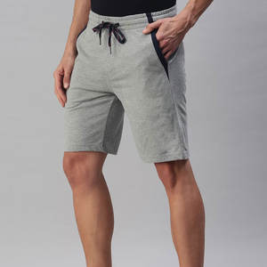 Shorts pour hommes à la mode fabriqués avec un matériau doux et durable, coupe confortable, idéal pour la mode décontractée de tous les jours et le style d'été décontracté - Product Image 3