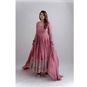 Conjunto de Vestido Largo de Seda Chinnon Pura, Completamente Cosido, Listo para Usar, con Dupatta, para Mujer, a un Precio Accesible - Product Image 1