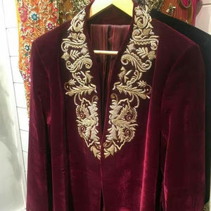 2024 nueva elegante hermosa chaqueta bordada larga fiesta-desgaste/boda encaje botón decoraciones adornado Zari bordado trabajo - Product Image 1