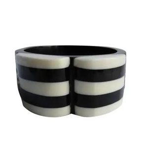 Nuevo Brazalete de Resina Cerámica con Diseño Geométrico y Rayas Azules, Negras y Blancas, Unisex, Clásico, Elegante y Moderno para Mujer - Product Image 5