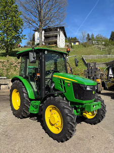 Tracteur agricole John Deere 5058E 58HP 4x4 PowerReverser, tracteur utilitaire diesel avec chargeur frontal, à vendre - Product Image 3