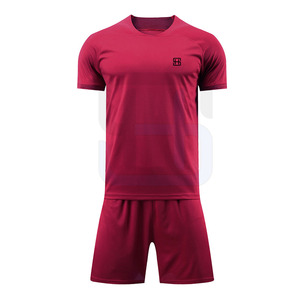 Uniforme de football de haute qualité 100% polyester, respirant, léger et à séchage rapide, avec logo et nom d'équipe personnalisés - Product Image 1