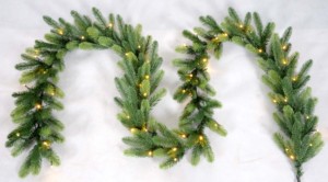 Guirnalda Navideña Decorada con Adornos y Piñas – Guirnalda Artificial Festiva para Decoración del Hogar y Comercios - Product Image 2