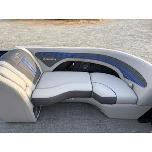 Barcos Barletta 2025 23UC Material del Casco de Aluminio - Product Image 4