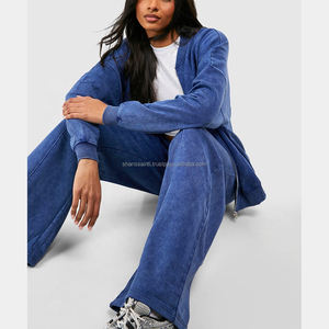 Traje de chándal de dos piezas con estampado de algodón descolorido para mujer - Product Image 3