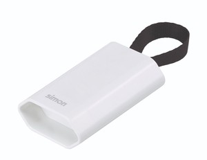 ปลั๊กไฟติดผนังสีขาวพร้อมที่จับ 10A 220/240V (ไซมอน CL911101) - Product Image 1