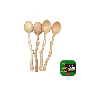 Cuchara de madera natural hecha a mano para cocinar, revolver y servir, diseño duradero, utensilios de cocina de madera ecológicos esenciales - Product Image 5