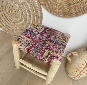 Tabouret Berbère Marocain Fait Main Coloré et Unique - Product Image 3