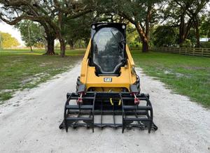 Livraison gratuite Chargeuse compacte Caterpillar 262D 75 ch 3 tonnes homologuée CE EPA avec chargeur frontal et accessoire de chargeuse compacte - Product Image 3