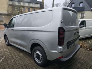 Volkswagen T7 Transporter 2020 d'occasion en bon état - Product Image 2