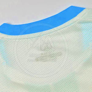 Uniforme de Fútbol Sublimado a Precio Económico, Nuevo Diseño con Logotipo Personalizado, 100% Poliéster, Secado Rápido y Transpirable para Hombre - Product Image 3